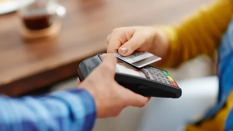 Ways to minimize on credit card debt in the United States of America