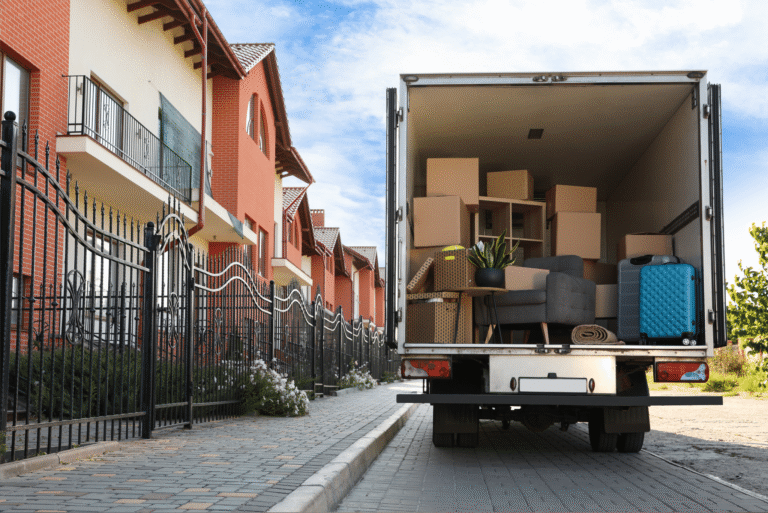 Smart strategies to save money during interstate moves in the United States