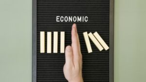 Economic inequality on the rise: Challenges for the American middle class
