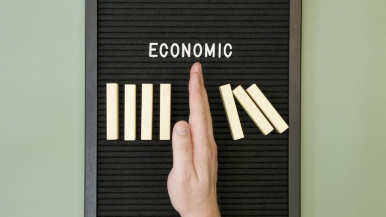 Economic inequality on the rise: Challenges for the American middle class