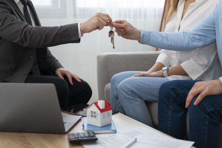 Real estate market in 2025: Challenges and opportunities for investors