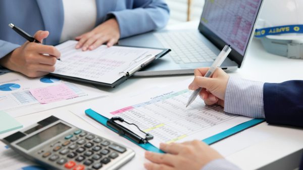 How to create a monthly budget that works: a practical, realistic step-by-step guide