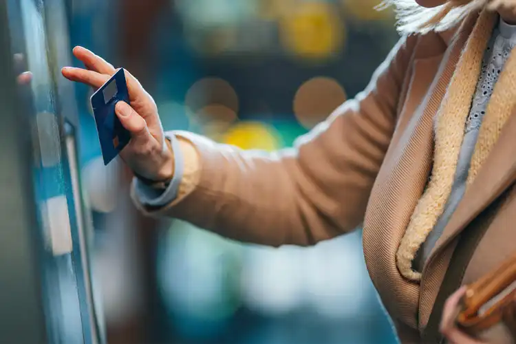 How to choose the ideal digital account in the US: benefits, fees, and features worth considering in 2025!