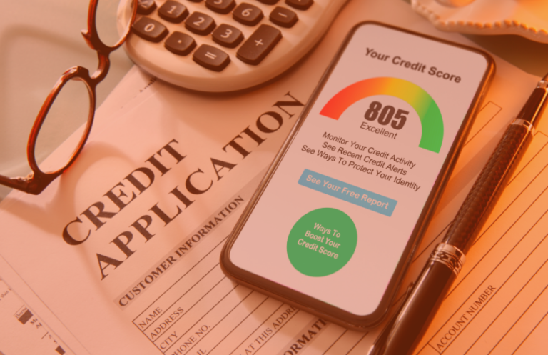 The importance of reviewing your credit score regularly: free tools available in the United States