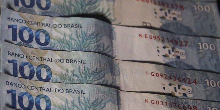 Queda dos juros bancários oferece alívio aos brasileiros!