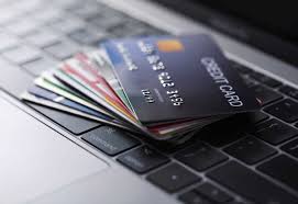 A revolução silenciosa: Como os cartões de crédito digitais estão moldando o consumo no Brasil?