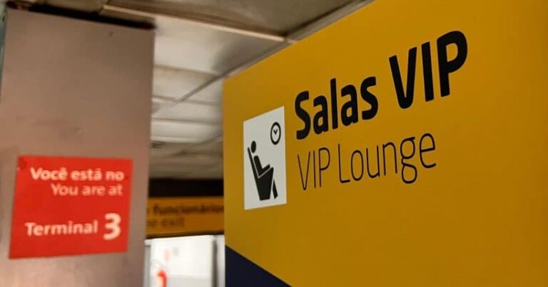 Vantagens e benefícios dos cartões de crédito que garantem acesso a Salas VIP nos aeroportos brasileiros