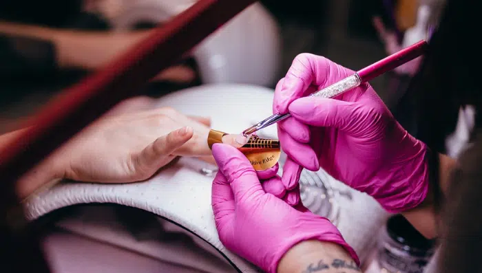Curso de Manicure e Pedicure Online Grátis: Aprenda Técnicas que Vão Impulsionar seu Sucesso Financeiro