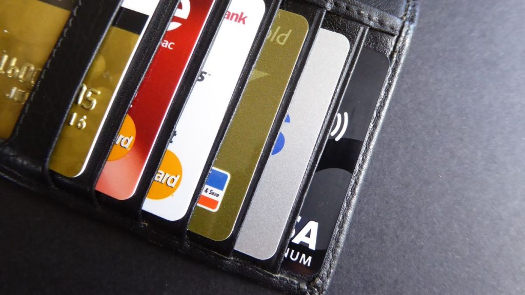 A evolução dos cartões de crédito corporativos no Brasil: como empresas estão usando dados de consumo para reduzir custos