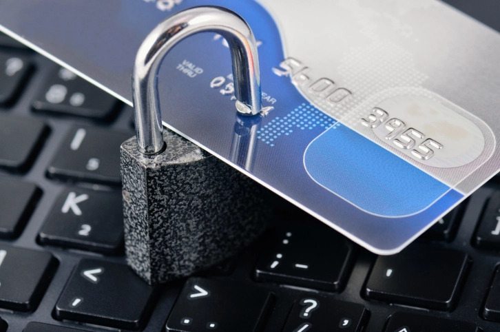 Como evitar fraudes no seu cartão de crédito + golpes comuns que você precisa conhecer